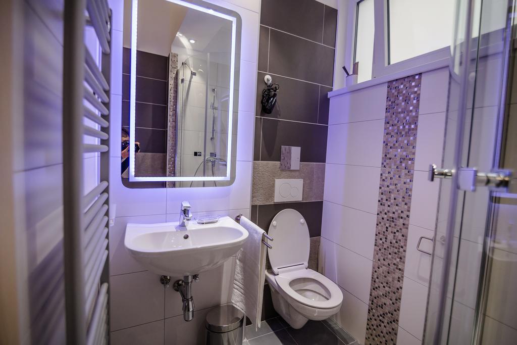 Mava Apartments Виена Екстериор снимка