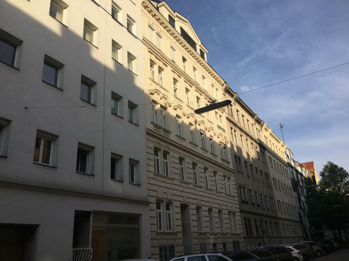 Mava Apartments Виена Екстериор снимка
